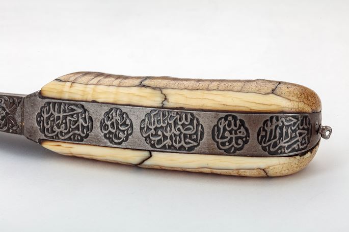A Persian Peshkabz with walrus-ivory grips | MasterArt